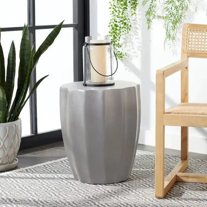 SAFAVIEH Nhuong Concrete Indoor/ Outdoor Accent Table - 15.3  x 15.3  x 17.7  - 15Wx15Dx18H