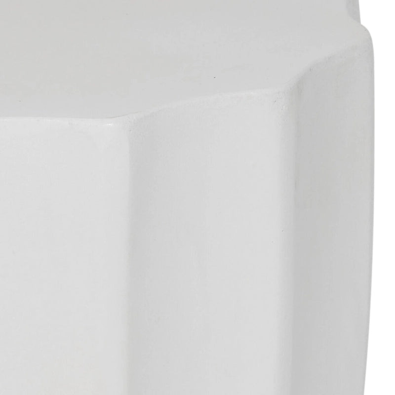 SAFAVIEH Nhuong Concrete Indoor/ Outdoor Accent Table - 15.3  x 15.3  x 17.7  - 15Wx15Dx18H