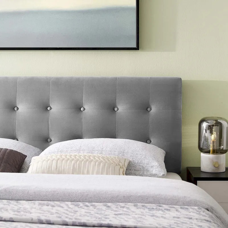 Carson Carrington Labbgard Queen Tufted Velvet Headboard