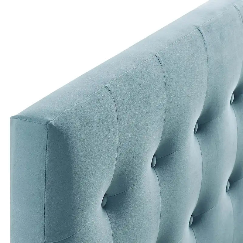 Carson Carrington Labbgard Queen Tufted Velvet Headboard